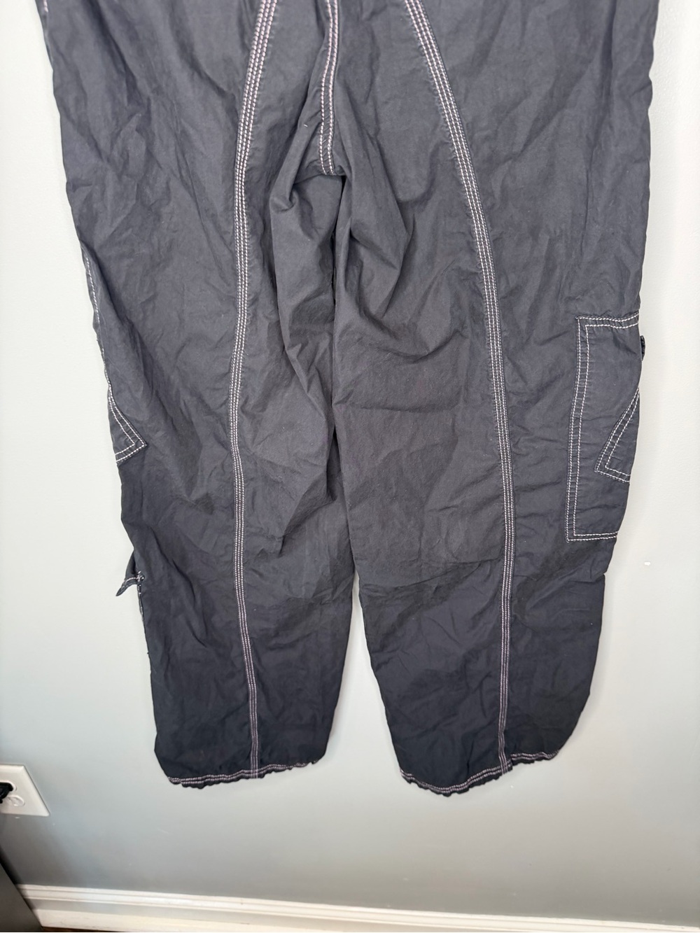 BDG Urban Outfitters Black Contrast Stitch Low Rise Baggy Cargo - Picture 8 of 11